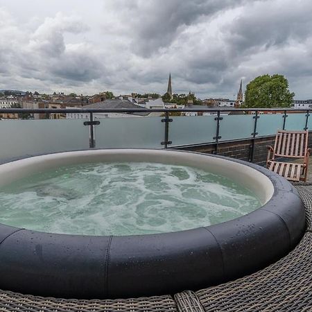 Central Penthouse With Hot Tub & Views 23 Cheltenham Dış mekan fotoğraf
